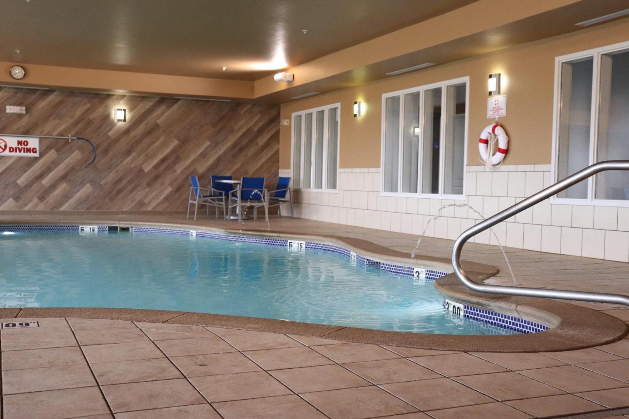 Holiday Inn Express Hotel & Suites Crawfordsville By Ihg Екстер'єр фото