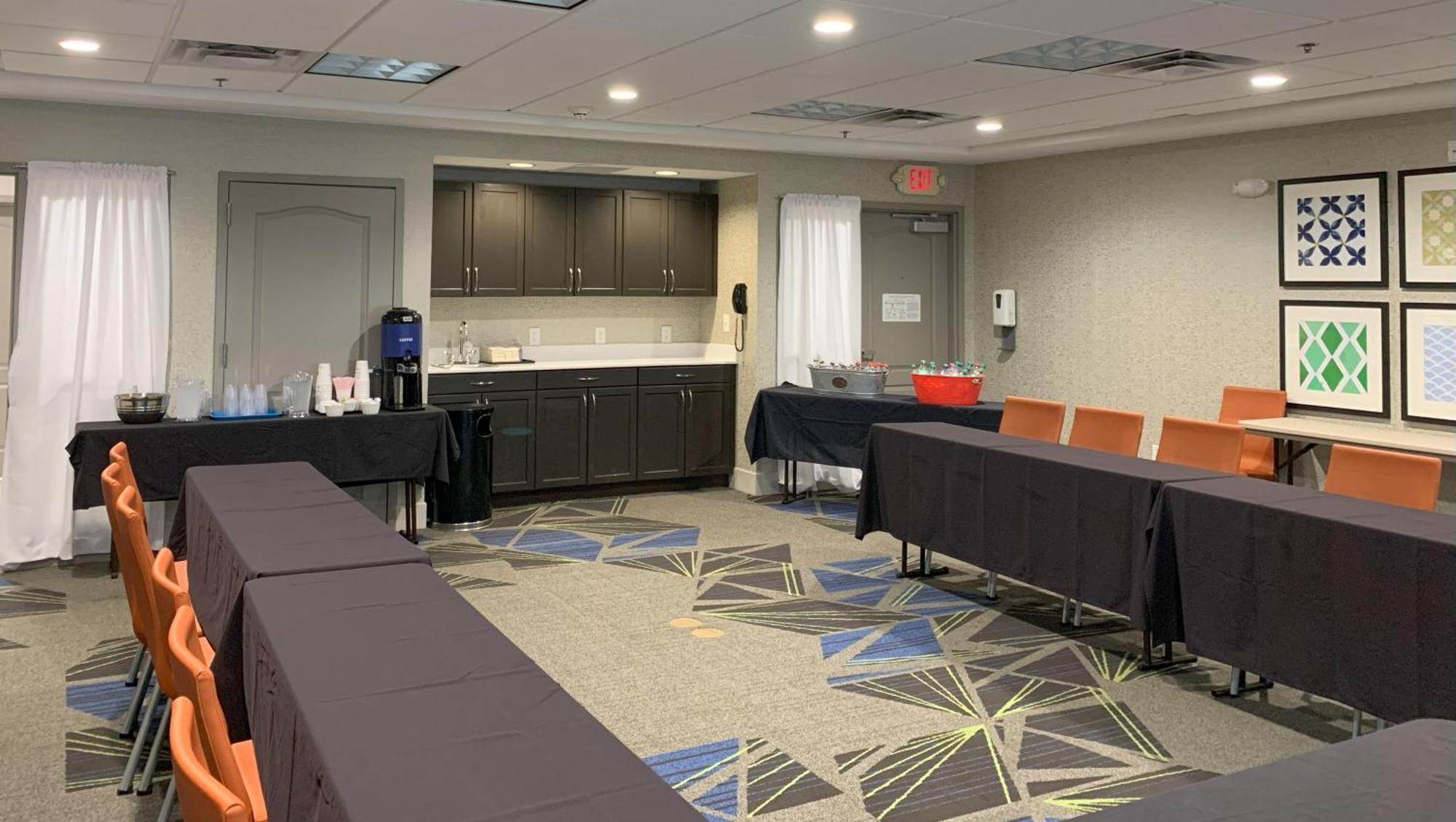 Holiday Inn Express Hotel & Suites Crawfordsville By Ihg Екстер'єр фото
