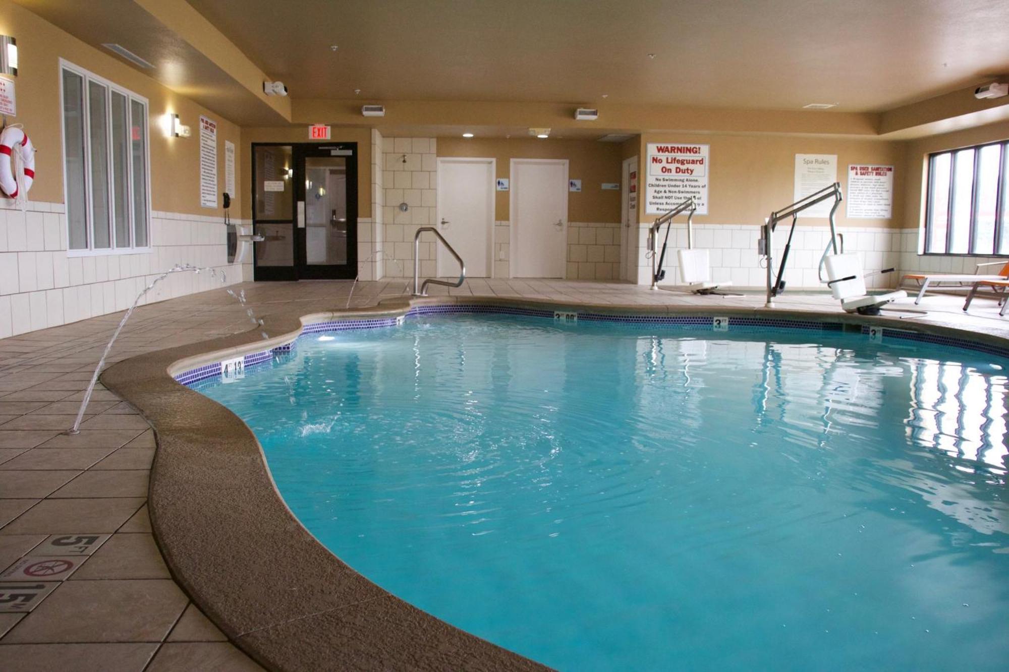 Holiday Inn Express Hotel & Suites Crawfordsville By Ihg Екстер'єр фото